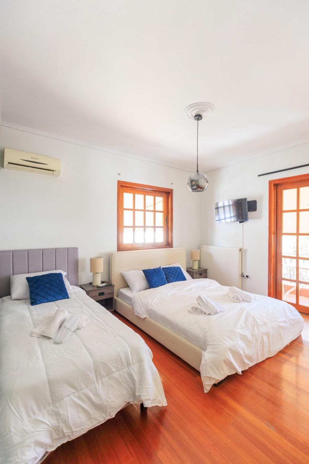 Aiolos Grand Super Lux Suite Kalamaki Alimos Near The Sea 아테네 외부 사진