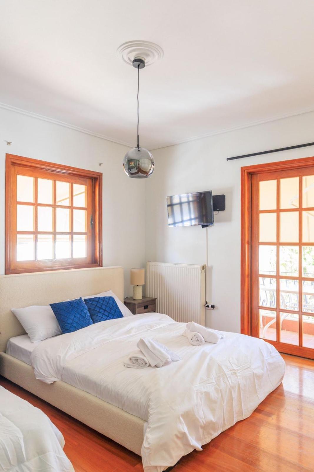 Aiolos Grand Super Lux Suite Kalamaki Alimos Near The Sea 아테네 외부 사진